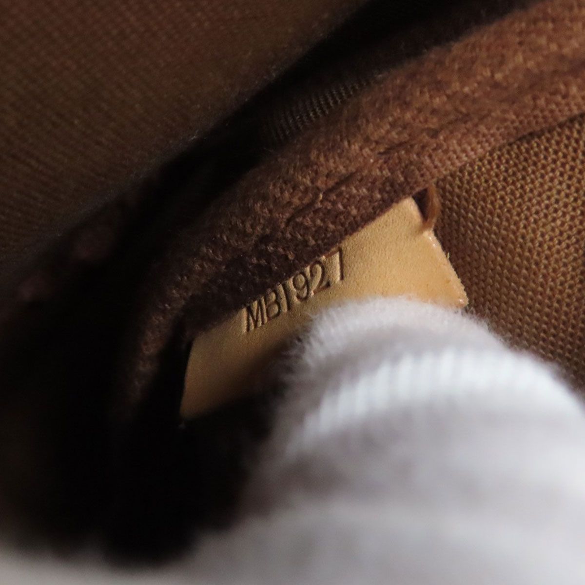 Louis Vuitton Saumur 30 Shoulder Bag Monogram Canvas — view 8