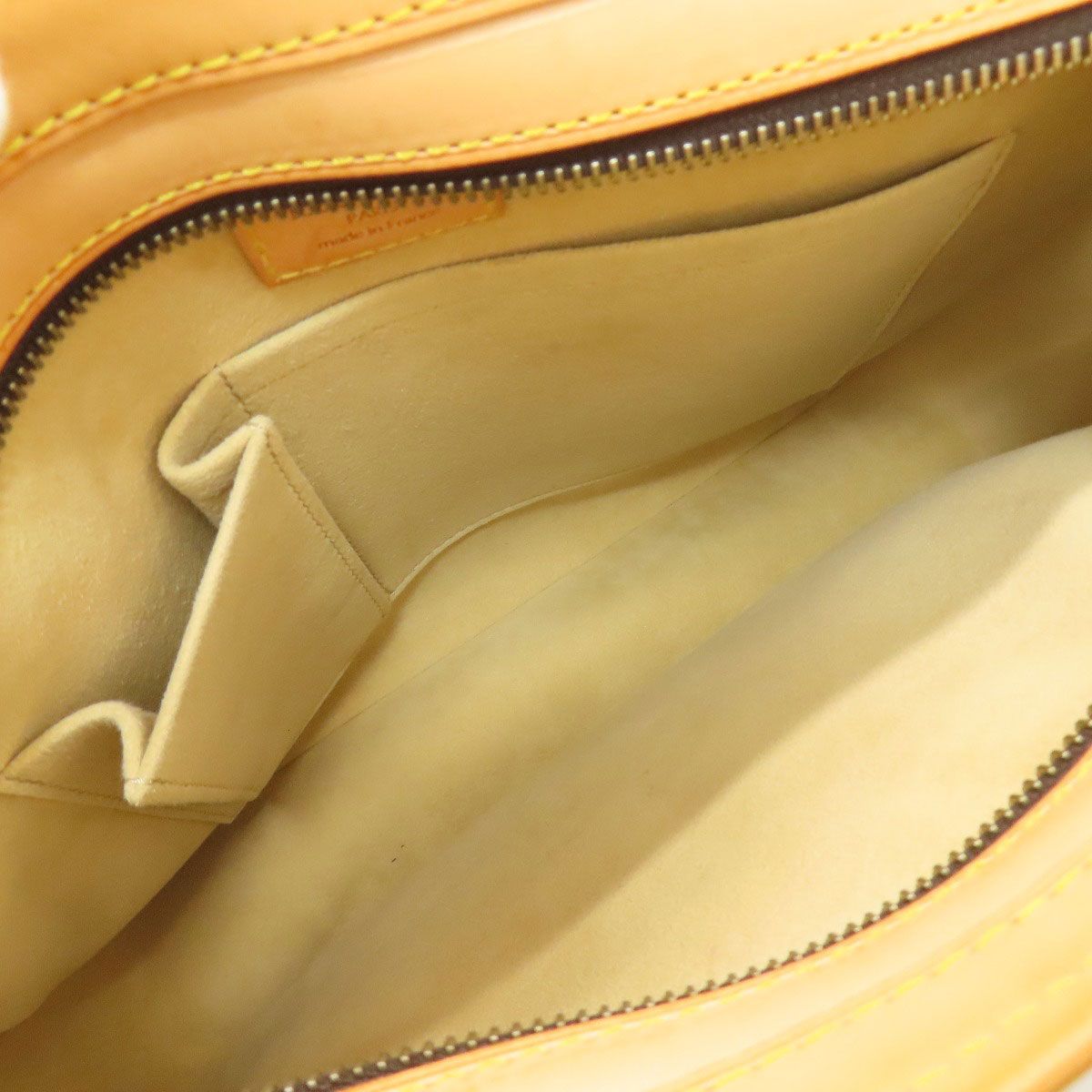 Louis Vuitton Hudson GM Shoulder Bag Monogram Canvas — view 5