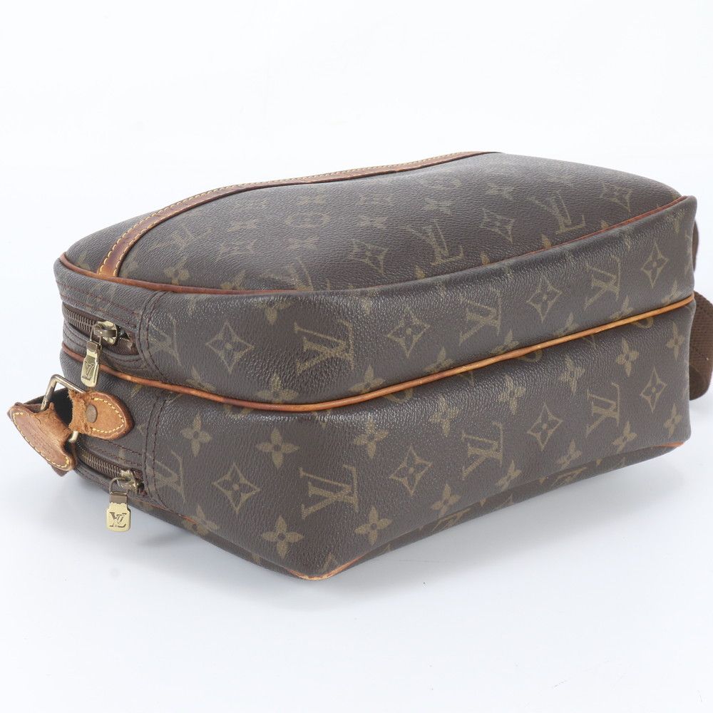 Louis Vuitton Monogram Reporter PM Leather Shoulder Bag Crossbody Messenger — view 5