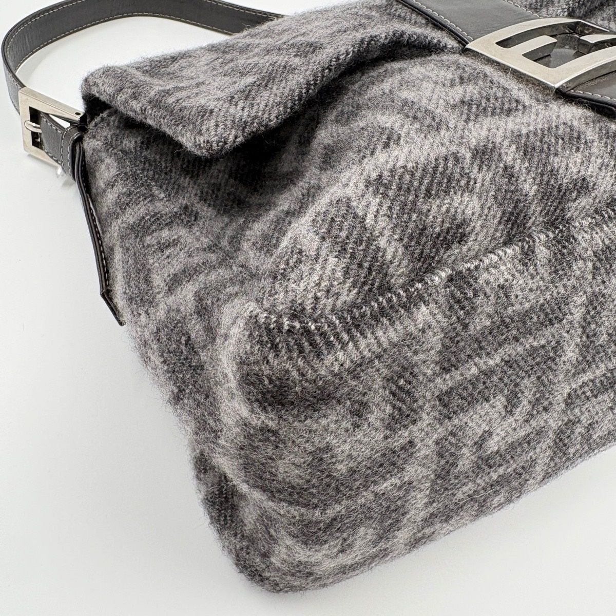 Fendi Handbag Man Bucket — view 8