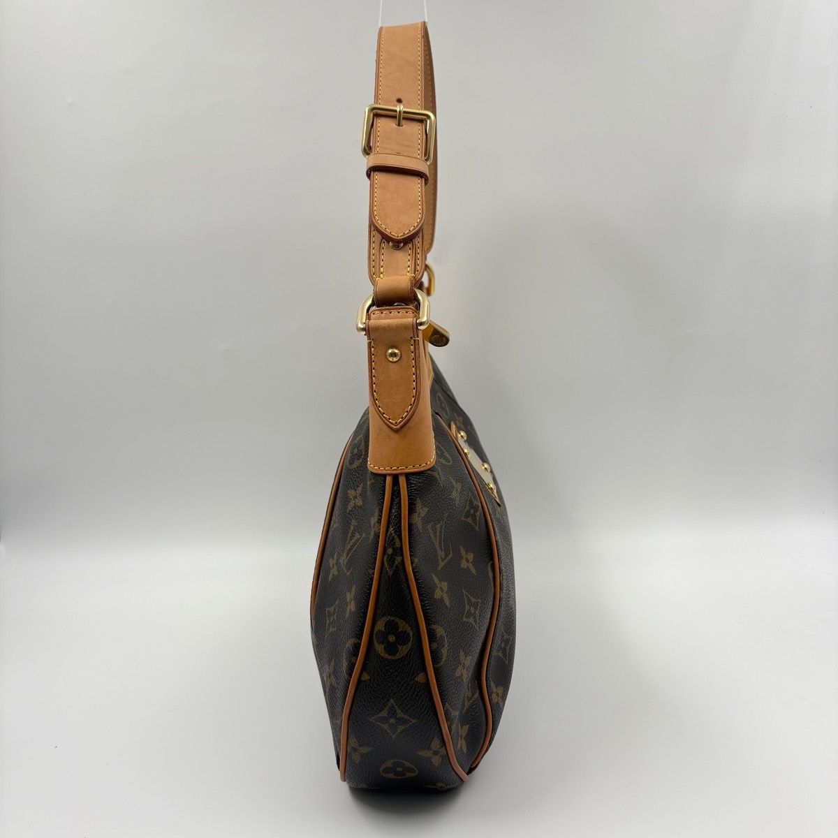 Louis Vuitton Handbag Thames GM — view 5