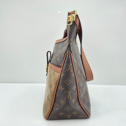 Louis Vuitton Shoulder Bag Dauphine MM — view 3