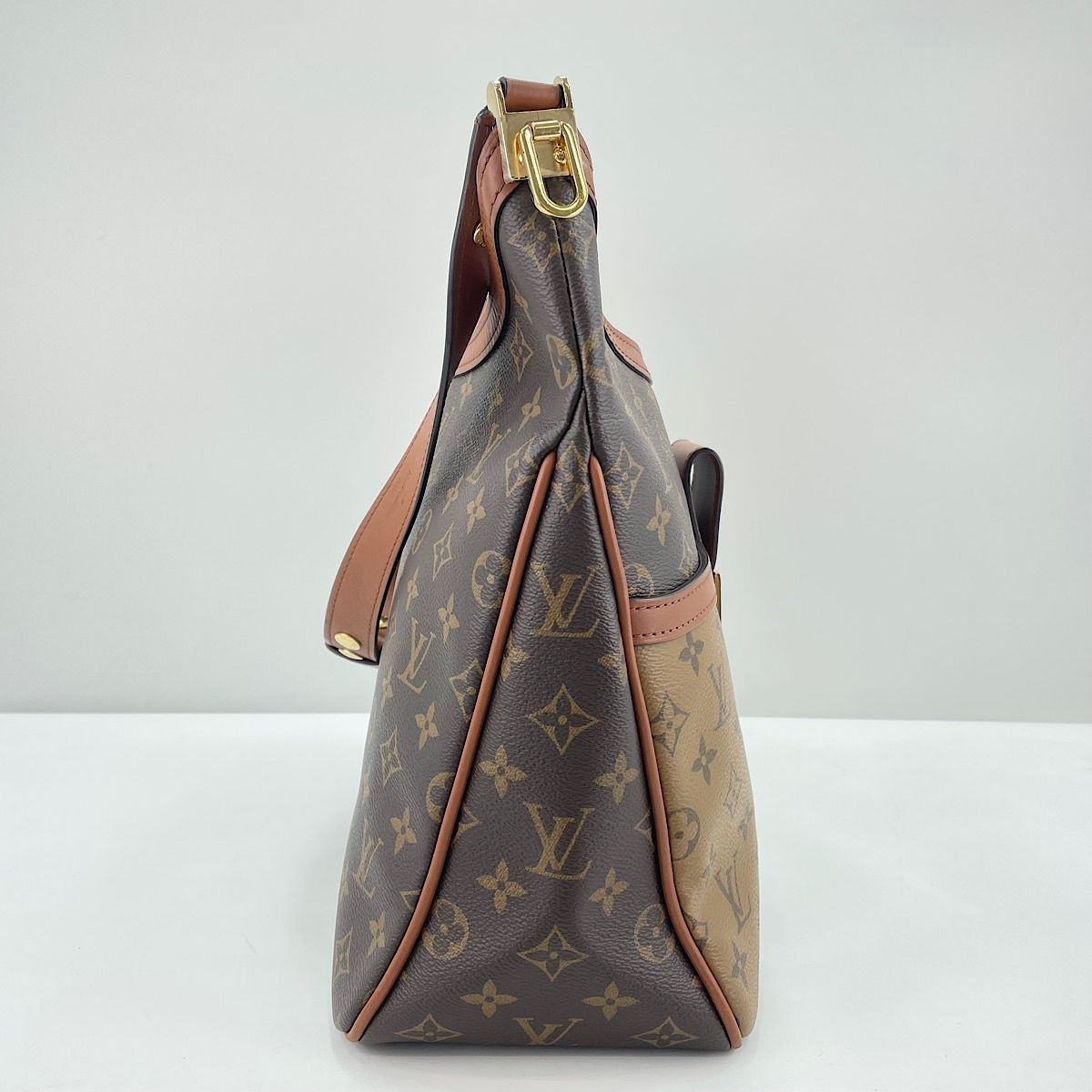 Louis Vuitton Shoulder Bag Dauphine MM — view 4
