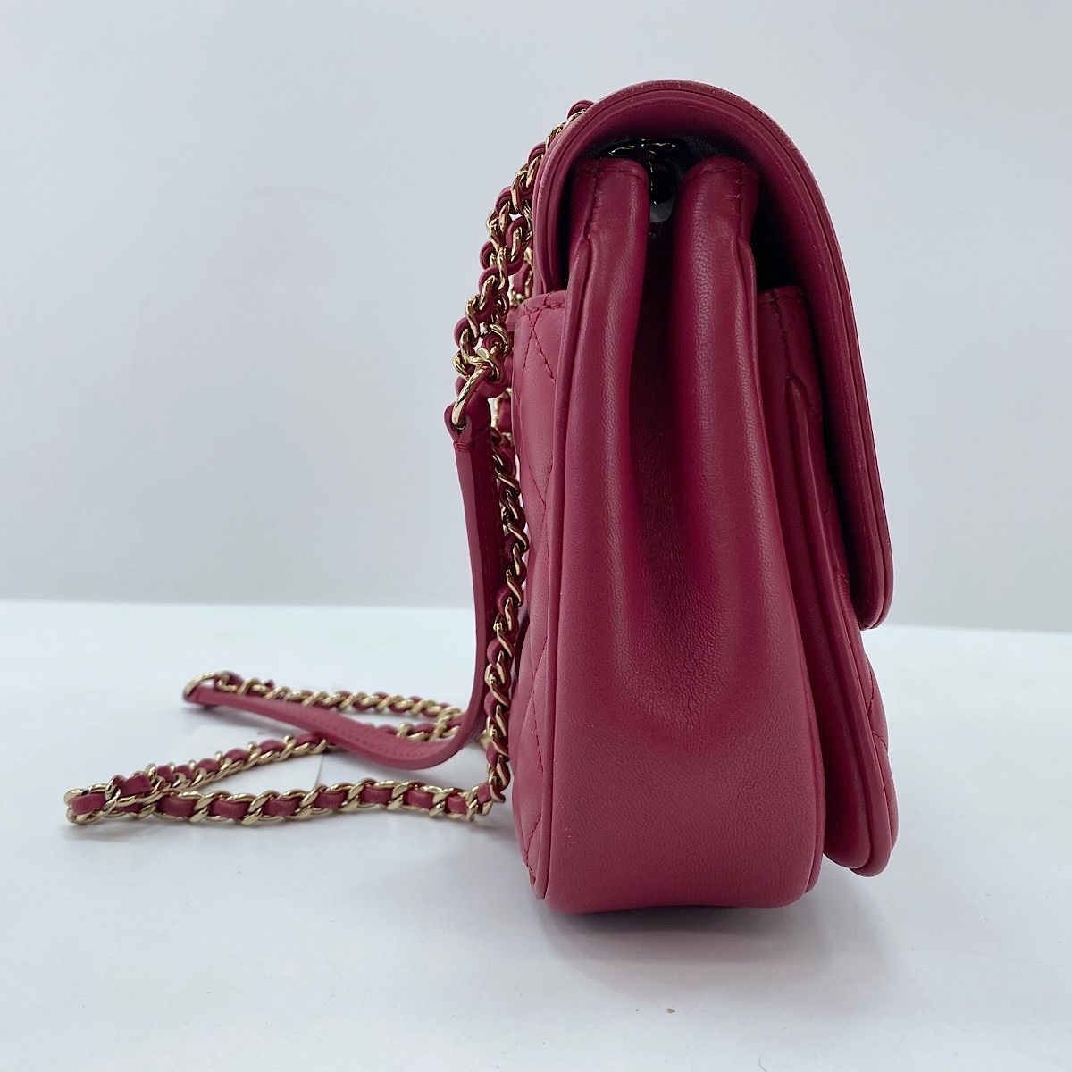 Chanel Shoulder Bag Quilted — view 4