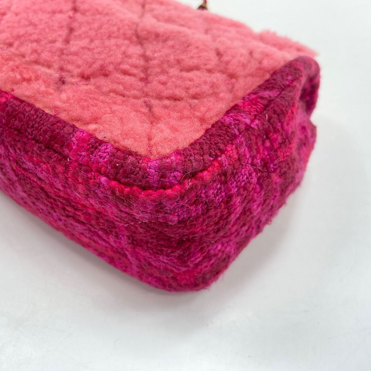 Chanel Shoulder Bag Mini Quilted — view 8