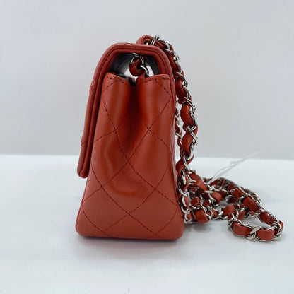 Chanel Shoulder Bag Quilted — view 4