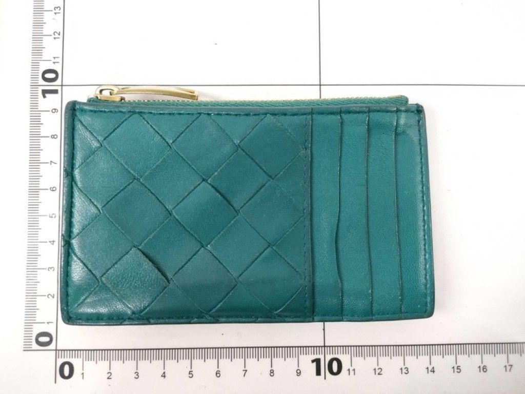Bottega Veneta Coin Purse Intrecciato Fragment Case Green Leather Card Case Gold — view 2