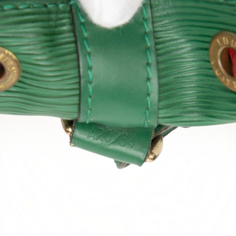 Louis Vuitton Epi Petit Noet Shoulder Bag Bicolor Green Red Leather — view 6