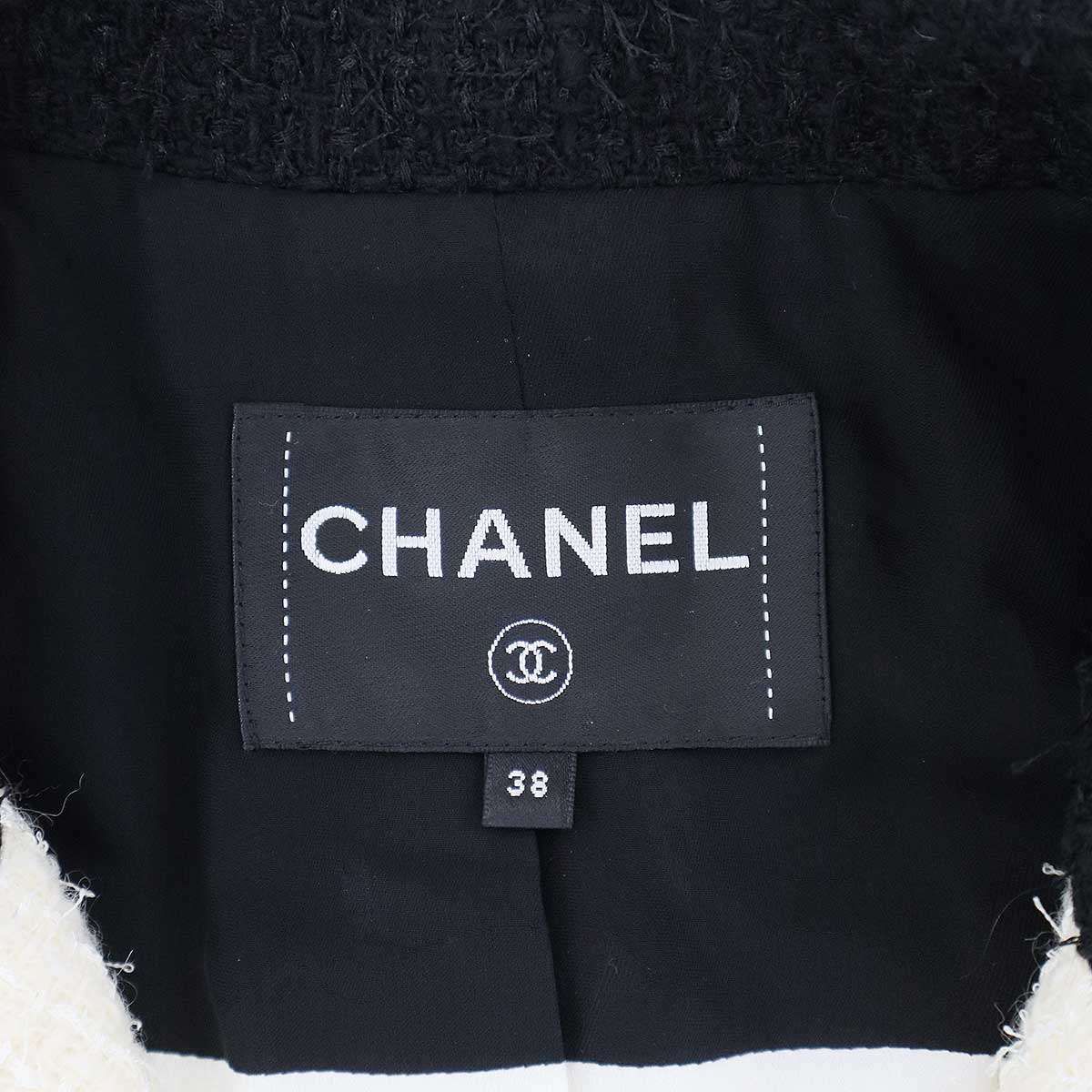 Chanel CC Logo Bicolor Tweed Double Jacket Black White 38 — view 3