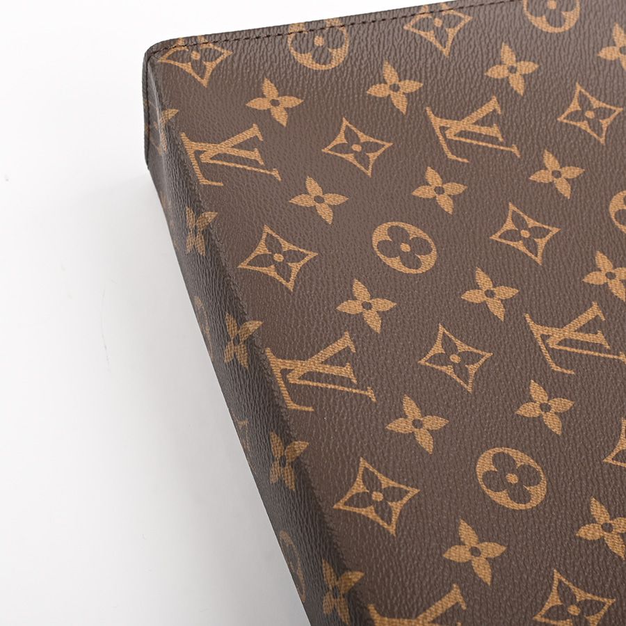 Louis Vuitton Clutch Poche Toilette 26 — view 7