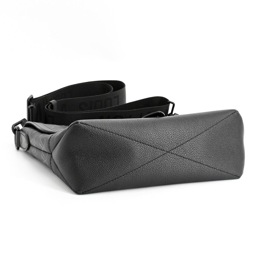 Louis Vuitton Shoulder Bag Saumur Messenger — view 5