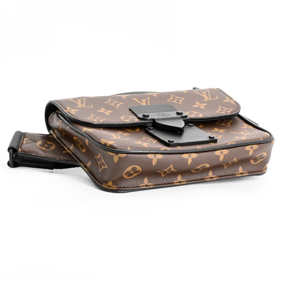 Louis Vuitton Belt Bag S Lock — view 5