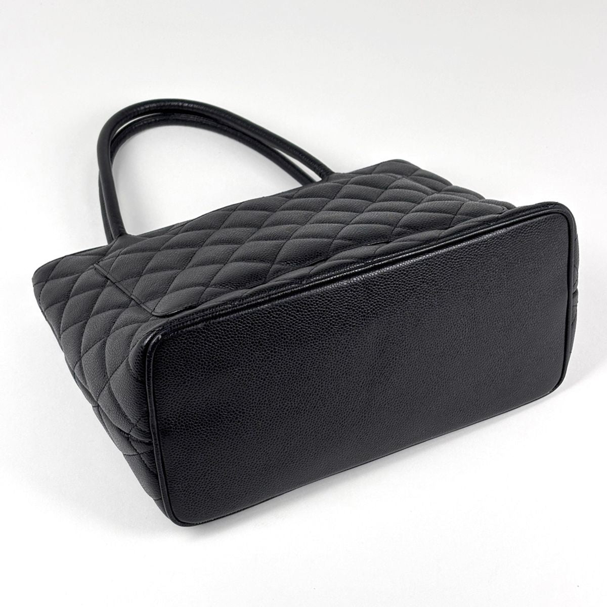 Chanel Reissue Tote Bag Caviar Leather Black — view 2