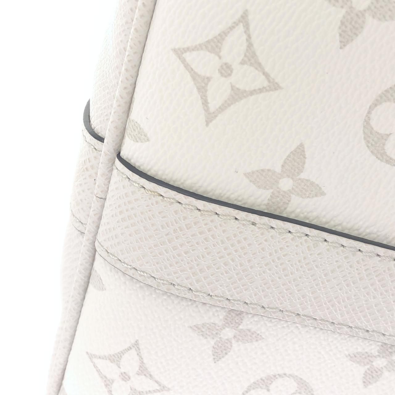 Louis Vuitton Taiga Llama Keepall Bandouliere 50 Boston Bag — view 5