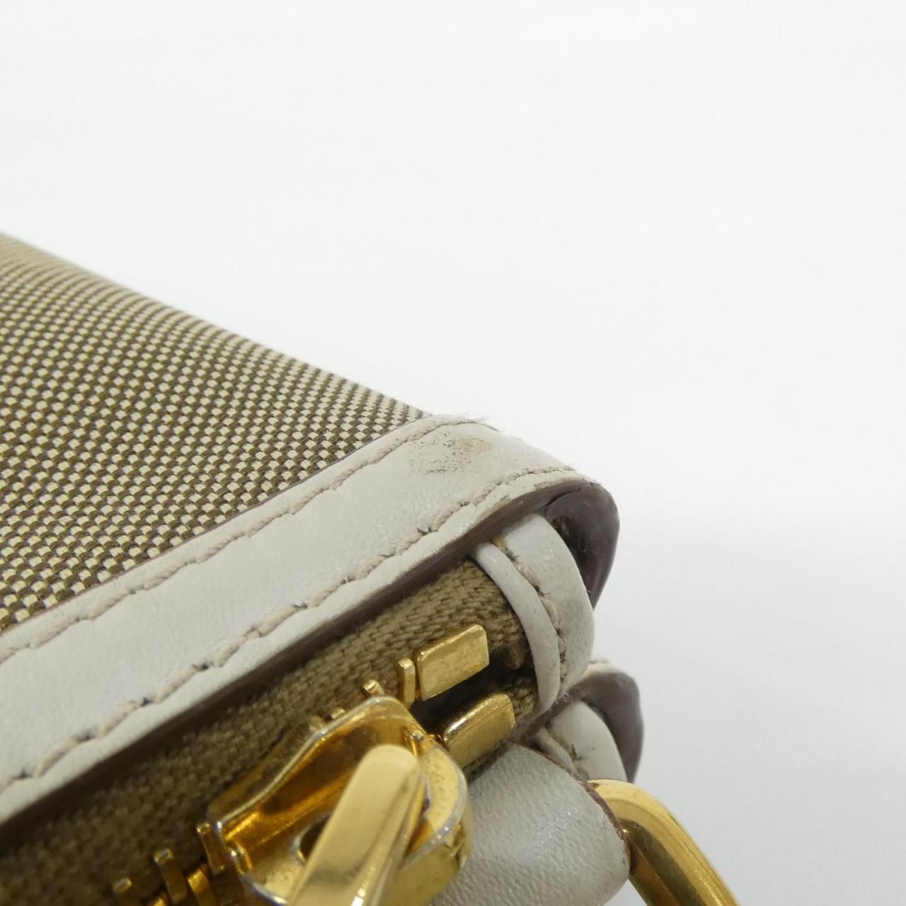 Prada Shoulder Bag Gold — view 5