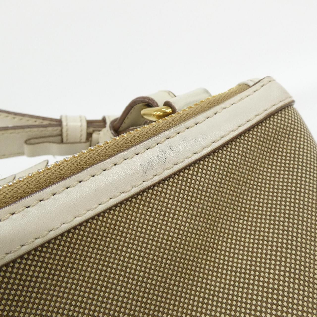 Prada Shoulder Bag Gold — view 4