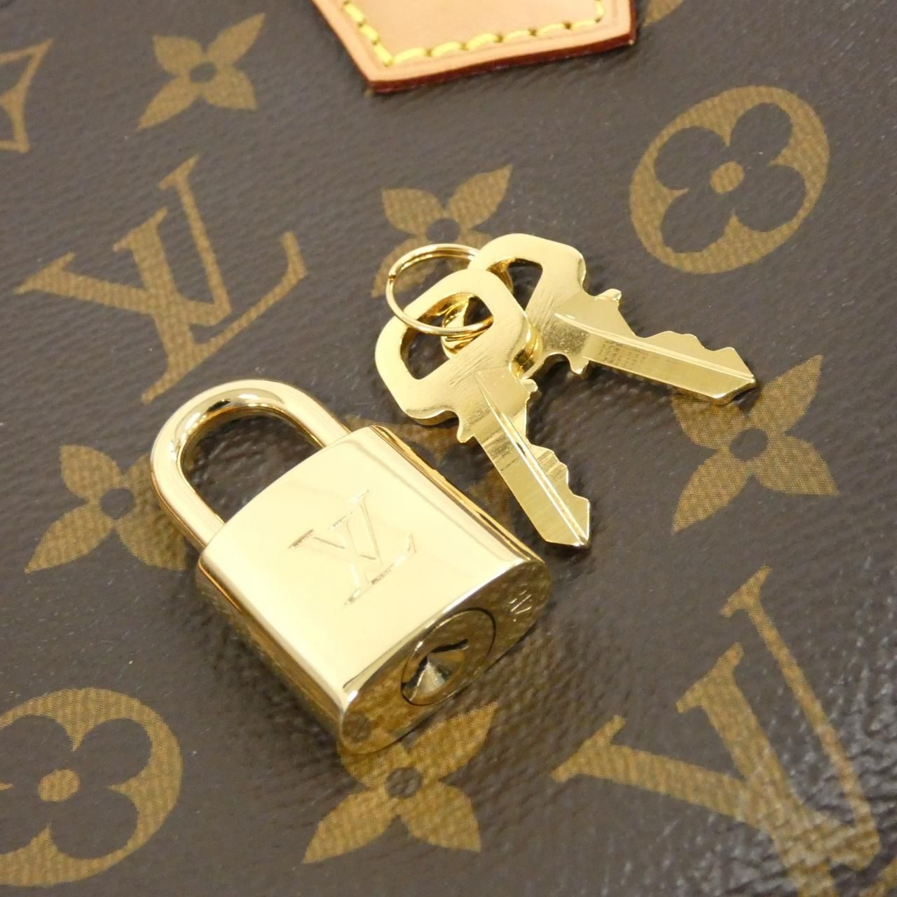 Louis Vuitton Monogram Speedy Bandouliere 20 Boston Bag — view 3