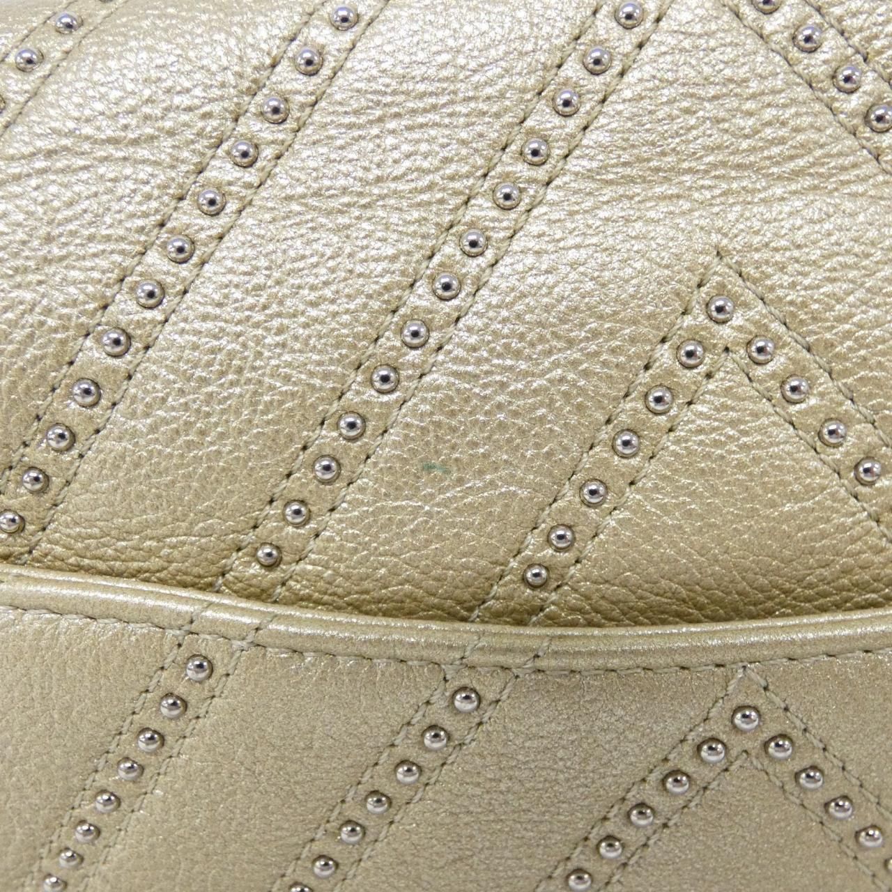 Chanel Shoulder Bag Gold — view 4