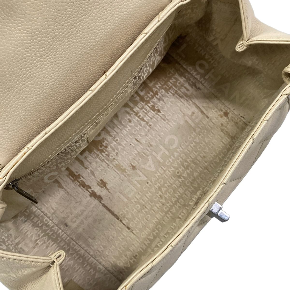 Chanel Handbag 2.55 Quilted Ivory Silver Turnlock — view 7