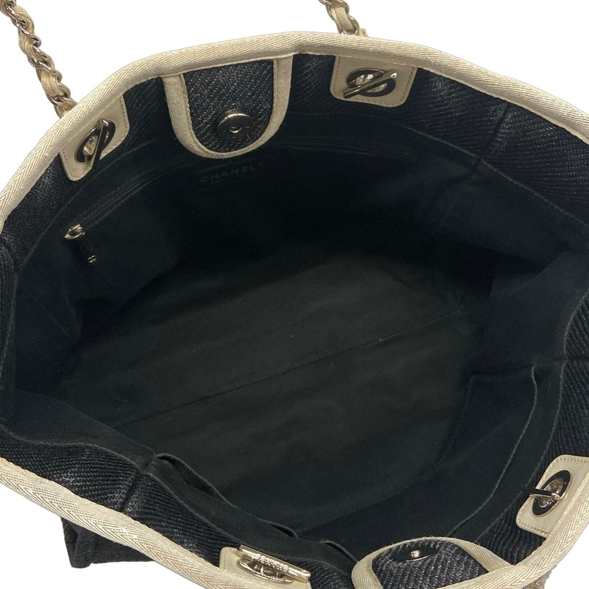 Chanel Tote Bag Deauville Line MM Black White Chain Handle Silver Leather — view 7