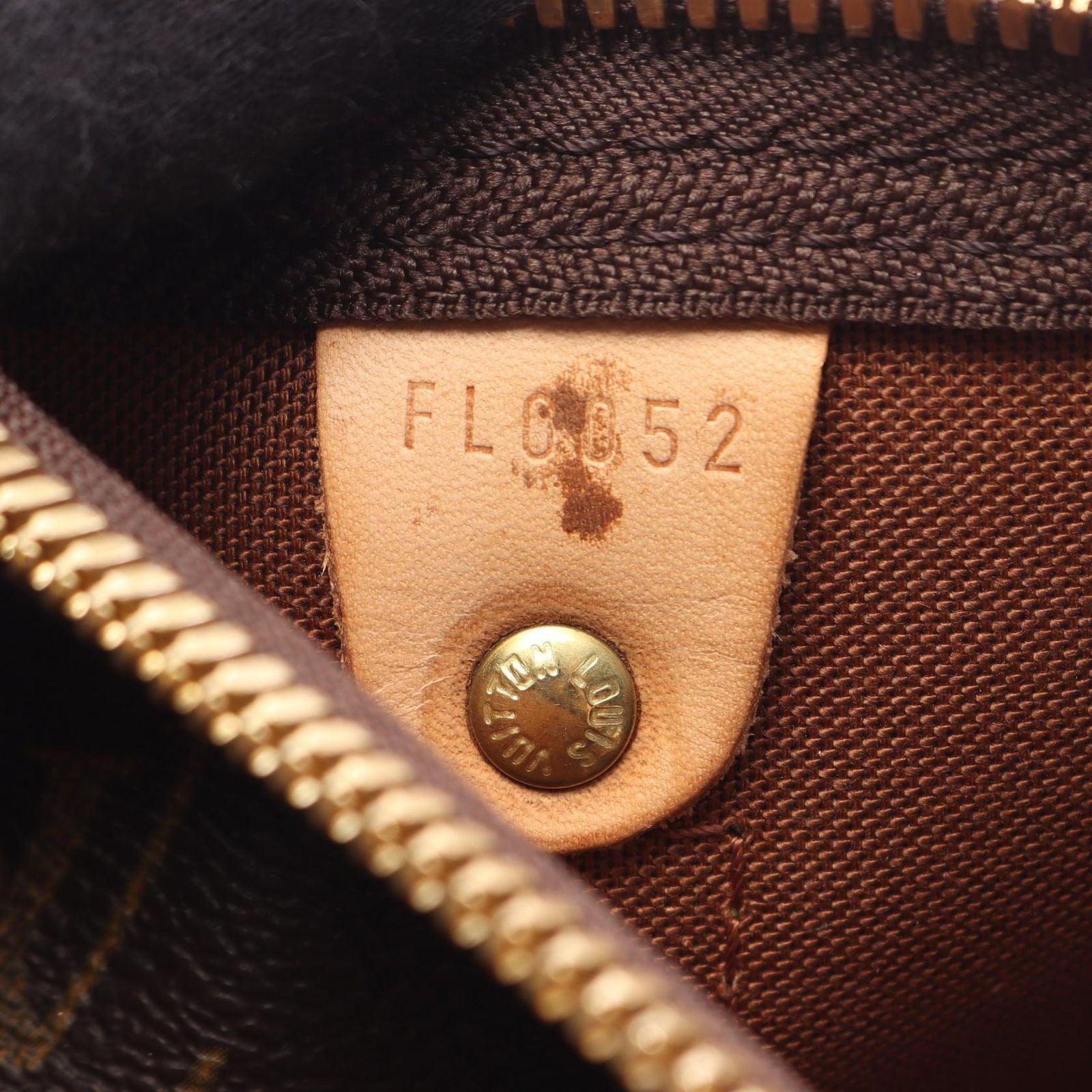 Louis Vuitton Boston Bag Keepall 50 Monogram Leather — view 5