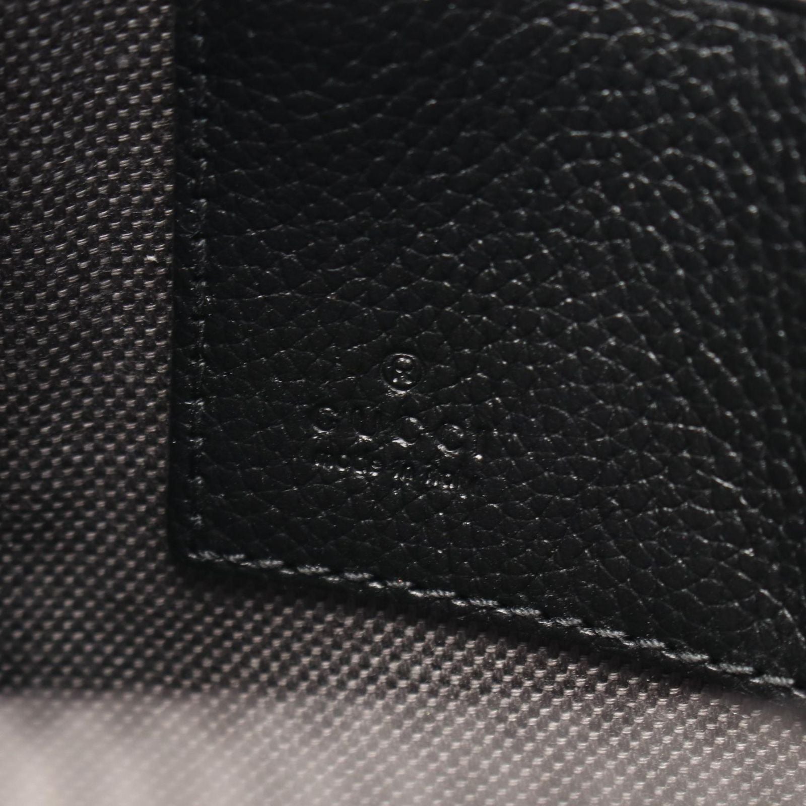 Gucci Clutch GG Supreme Gray Black Canvas Leather — view 4