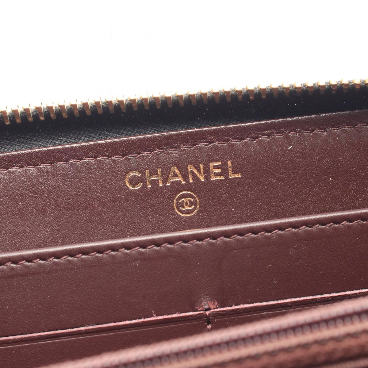 Chanel Round Wallet Quilted Black Caviar Leather — view 4