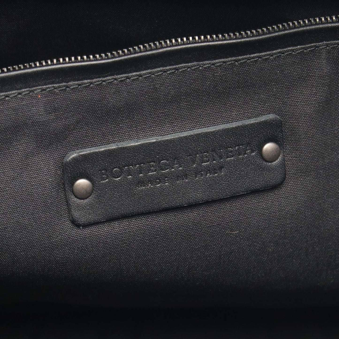 Bottega Veneta Shoulder Bag Intrecciato Black Leather — view 4