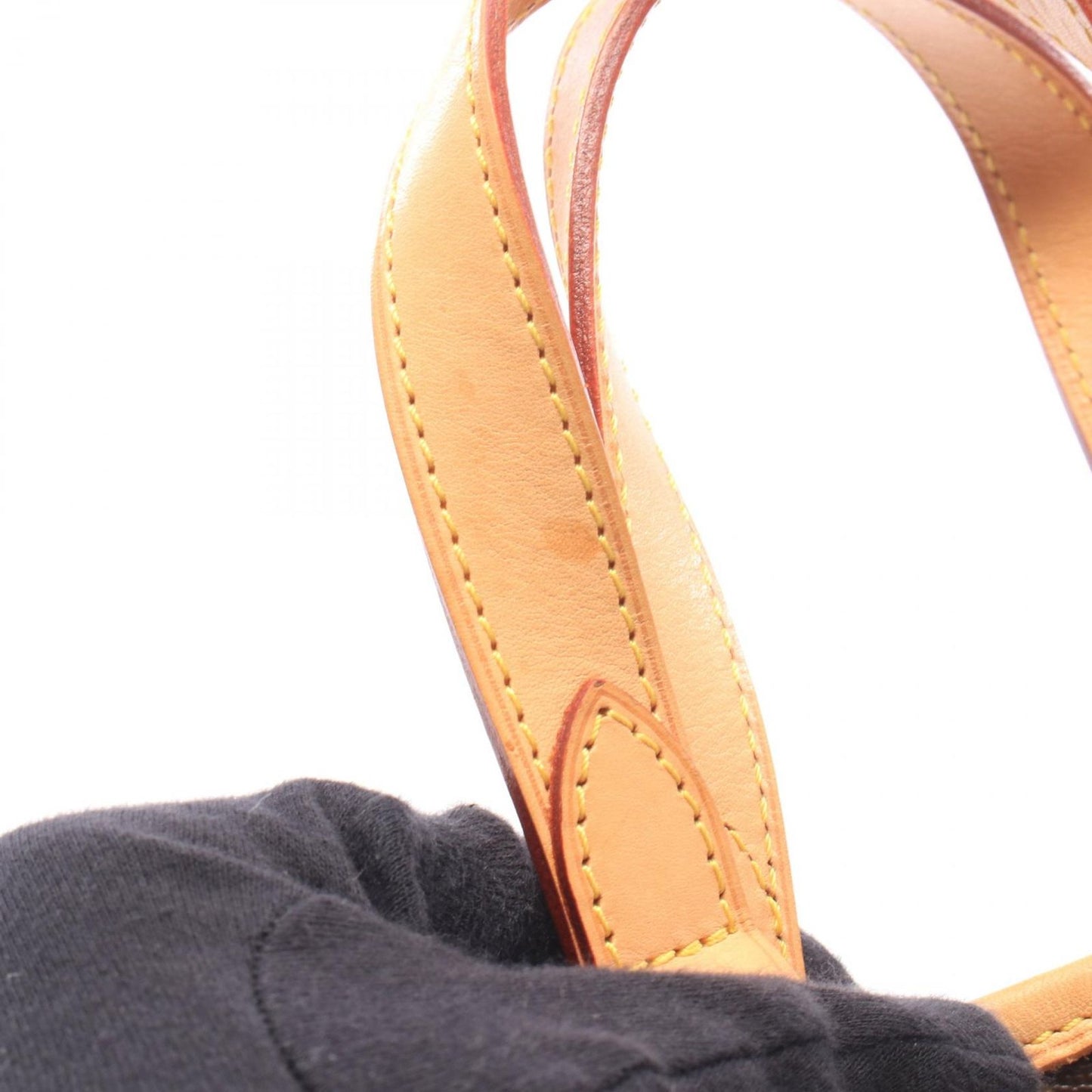 Louis Vuitton Handbag Batignolles Leather — view 7