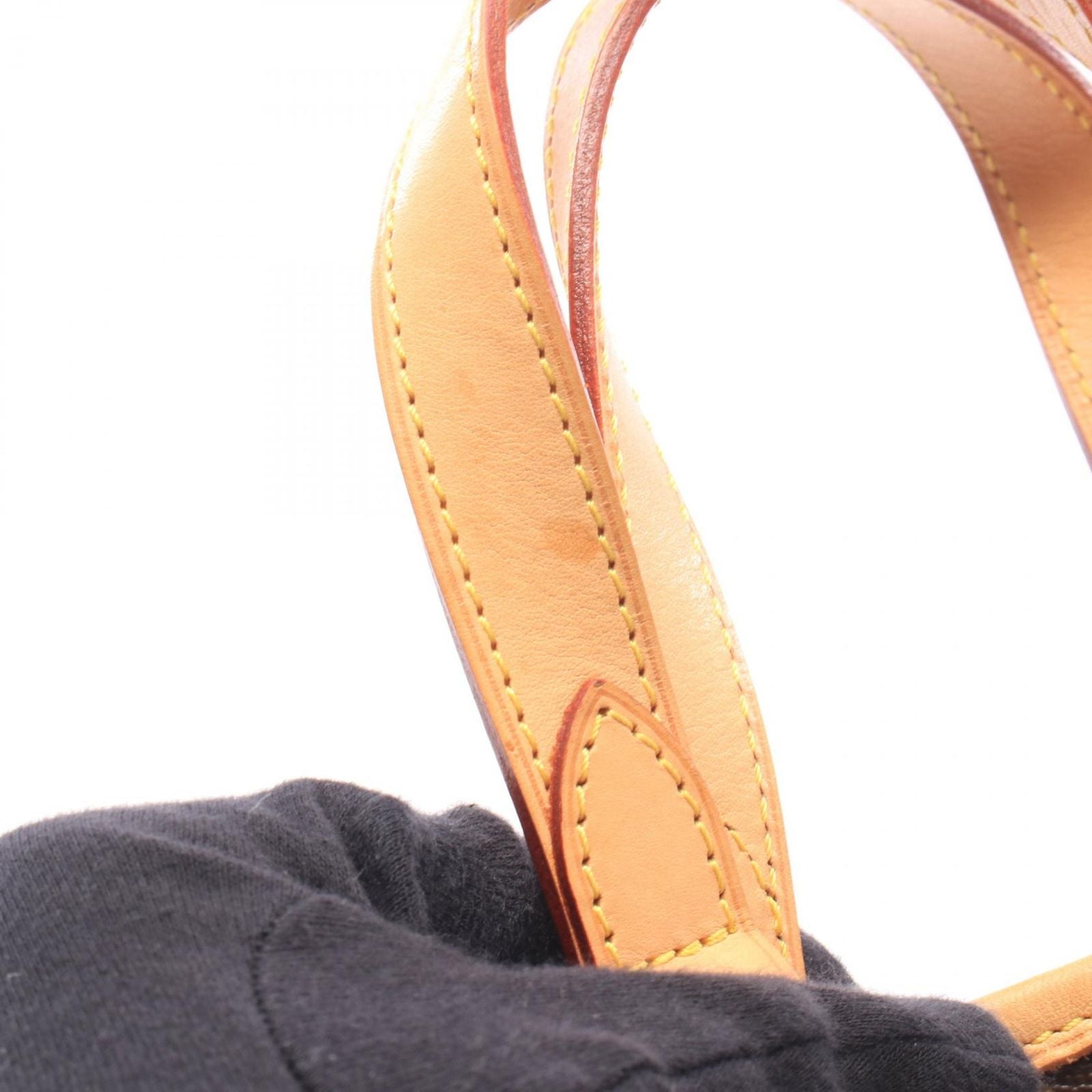 Louis Vuitton Handbag Batignolles Leather — view 7