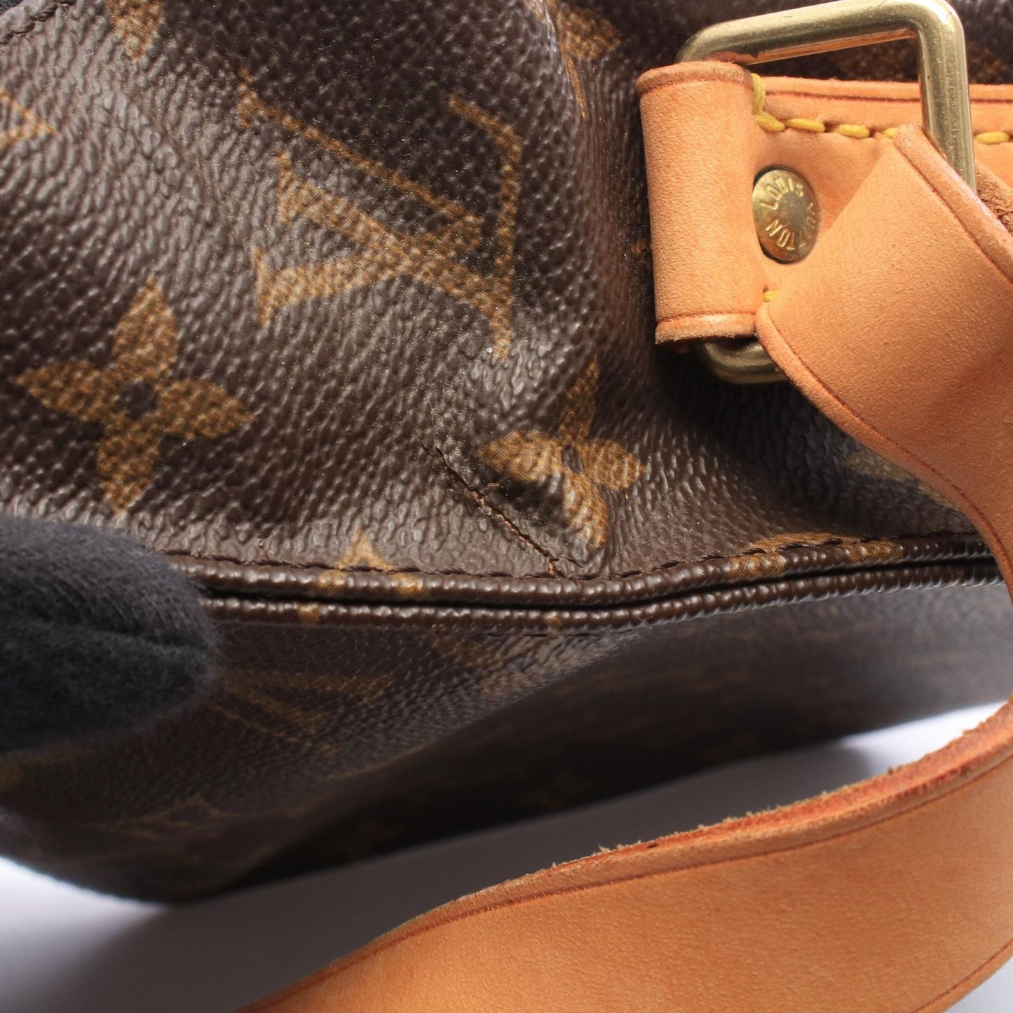 Louis Vuitton Shoulder Bag Cartesiere MM Leather — view 7