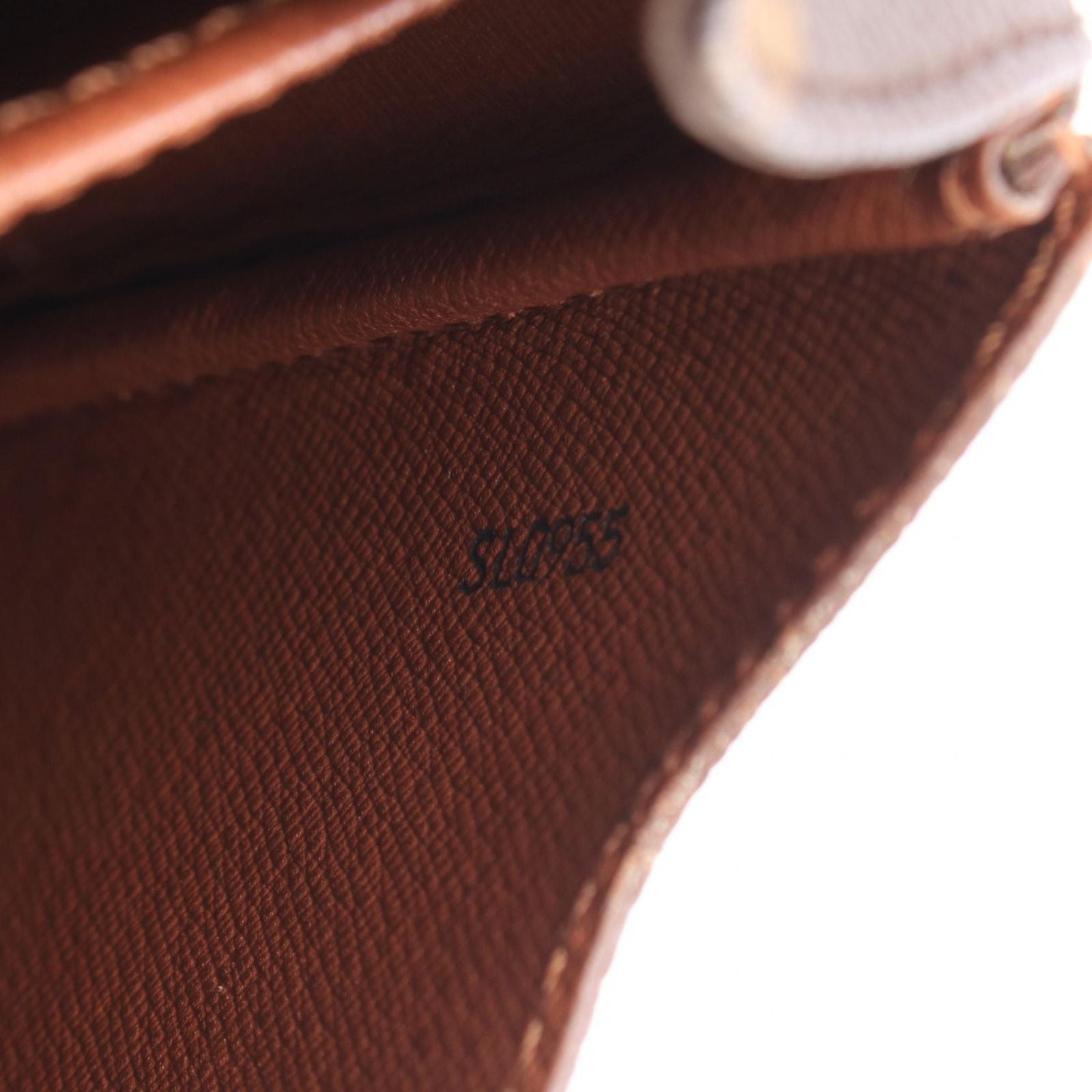 Louis Vuitton Shoulder Bag Cartesiere MM Leather — view 5