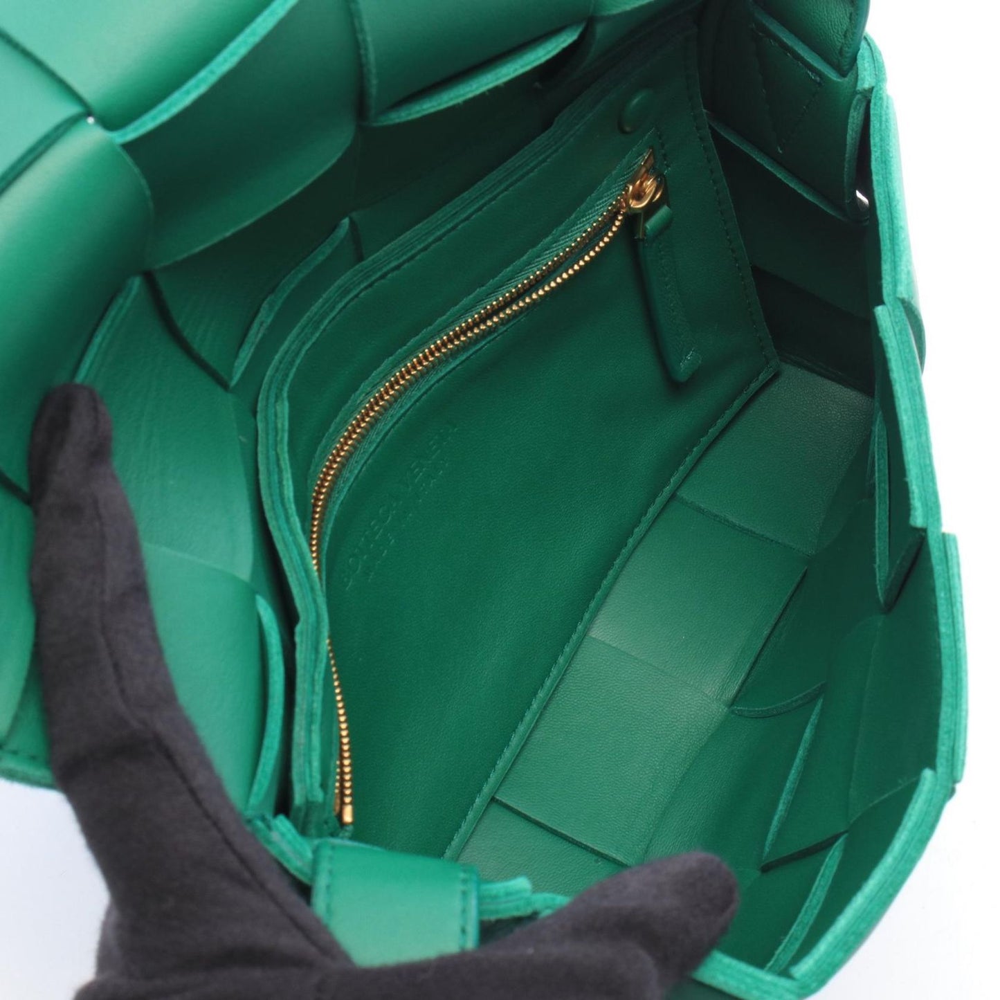 Bottega Veneta Shoulder Bag Cassette Green Lambskin — view 3