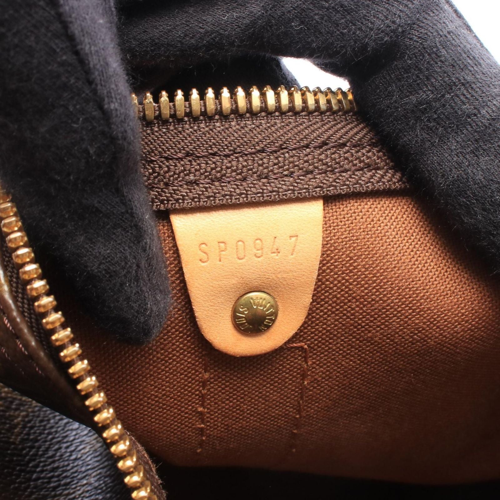Louis Vuitton Boston Bag Keepall 50 Leather — view 5
