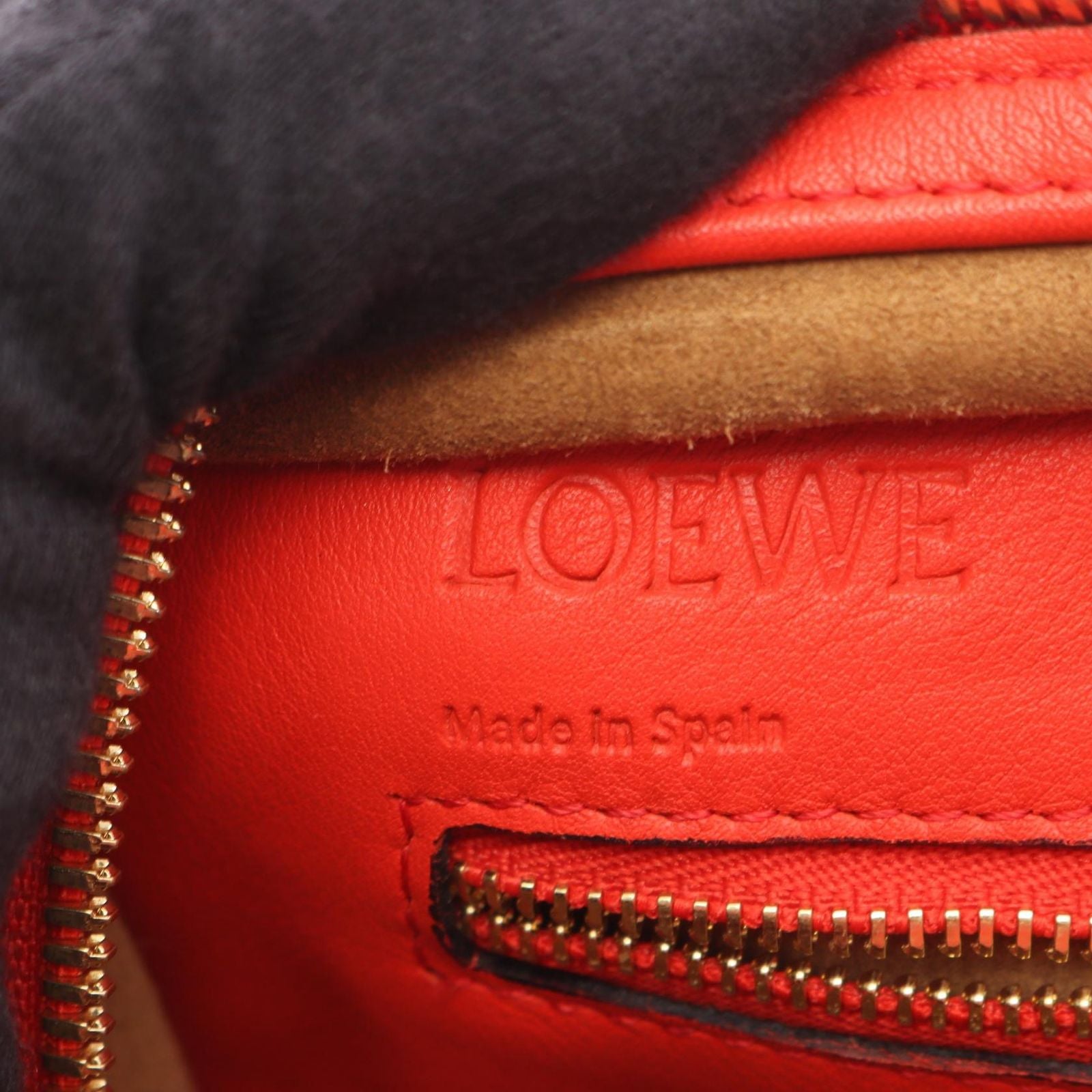 Loewe Handbag Amazona 23 2-Way Red Leather — view 4