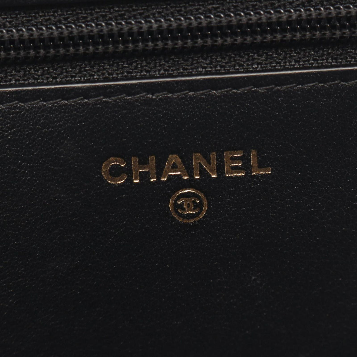 Chanel Shoulder Bag Boy Champagne Gold Black Lambskin Boy Chain Wallet — view 4