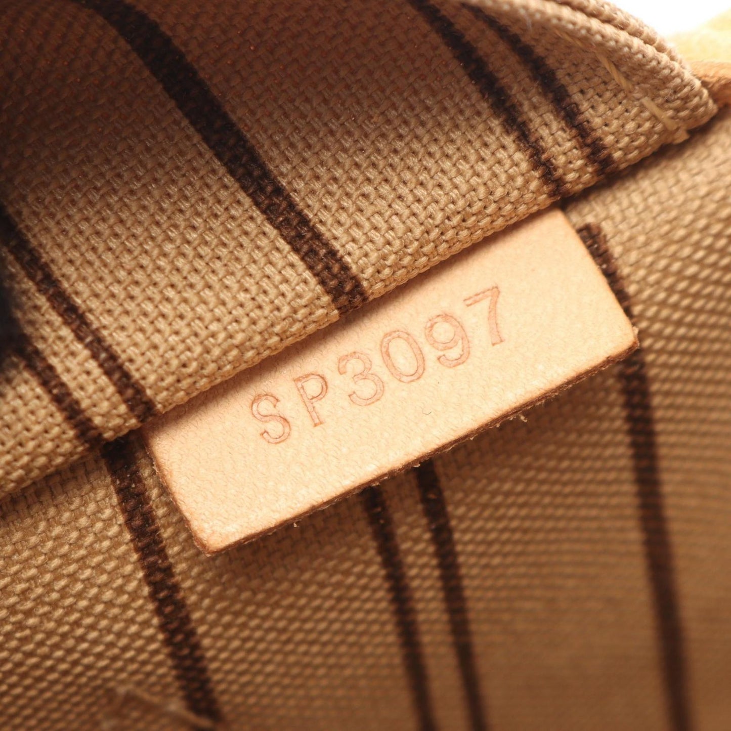 Louis Vuitton Tote Bag Neverfull MM Monogram Leather — view 5