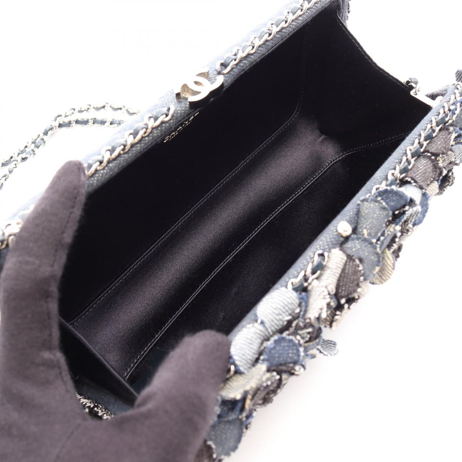 Chanel Shoulder Bag Camellia Denim Blue Chain — view 3