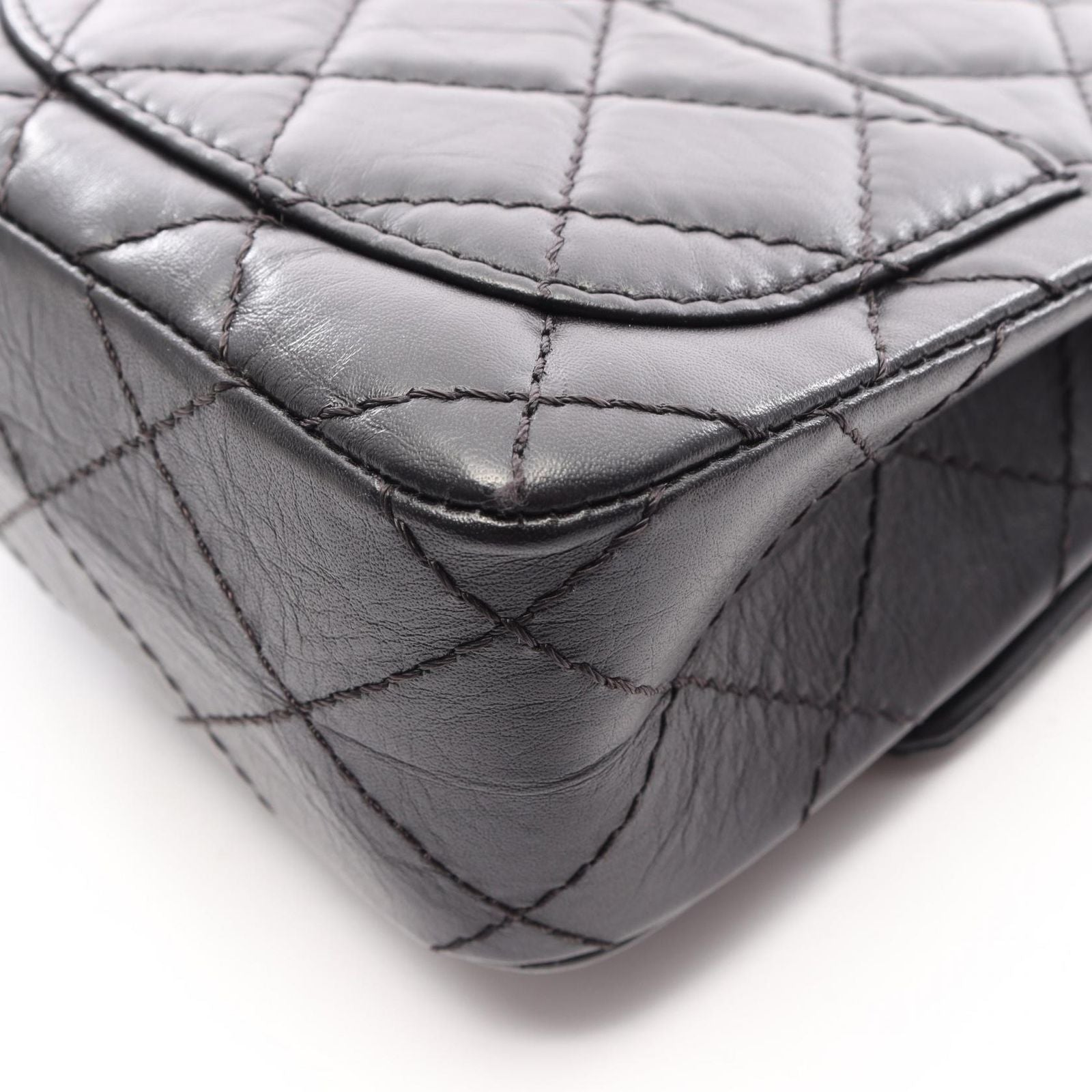 Chanel Shoulder Bag 2.55 Quilted Black Calfskin Small Chain — view 8