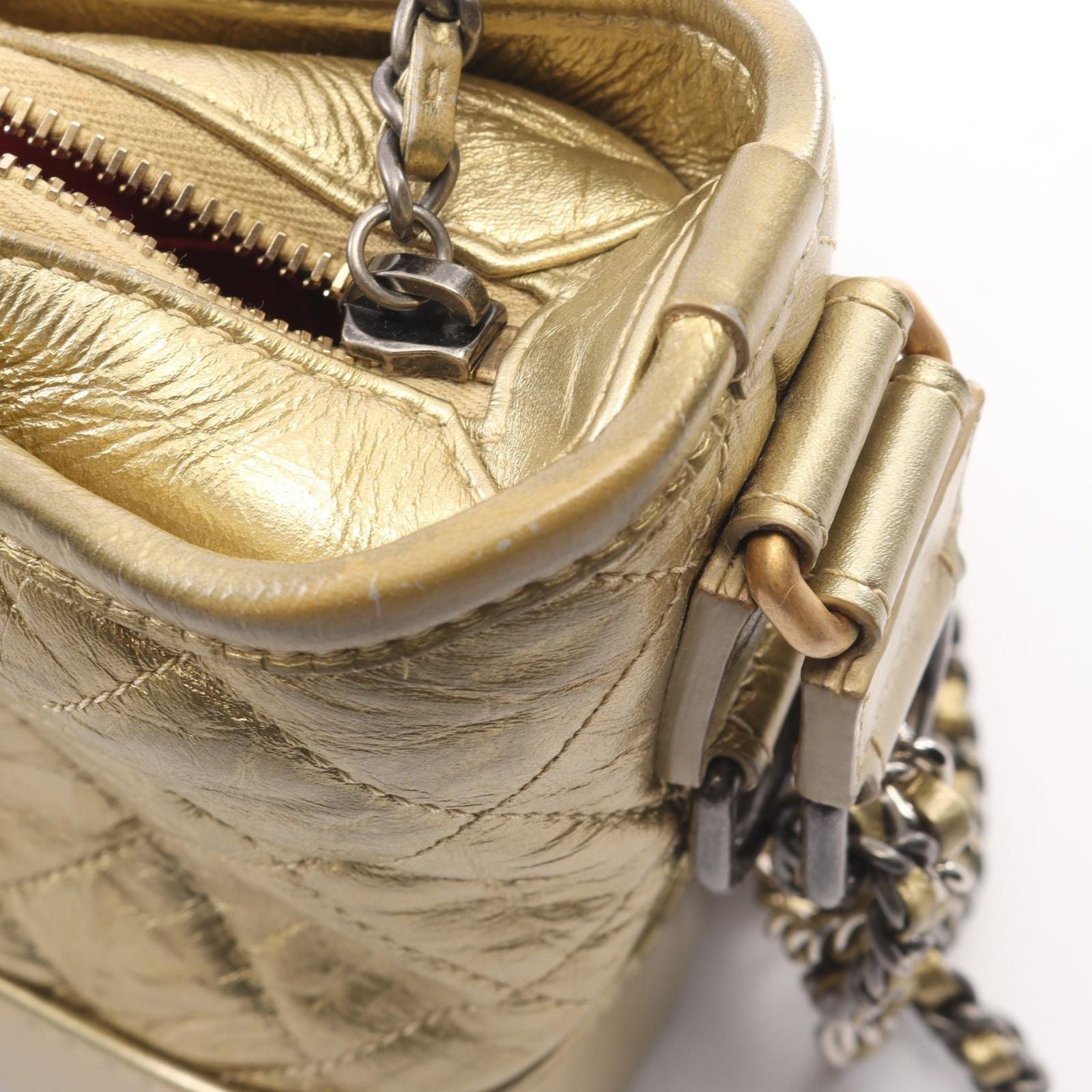 Chanel Shoulder Bag Gabriel de Small Hobo Gold Leather Chain — view 7