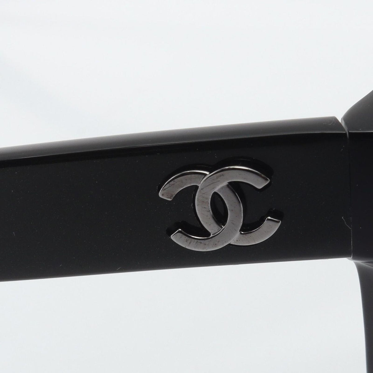 Chanel Sunglasses CC Logo Gradient Lens Lame Eyewear — view 6