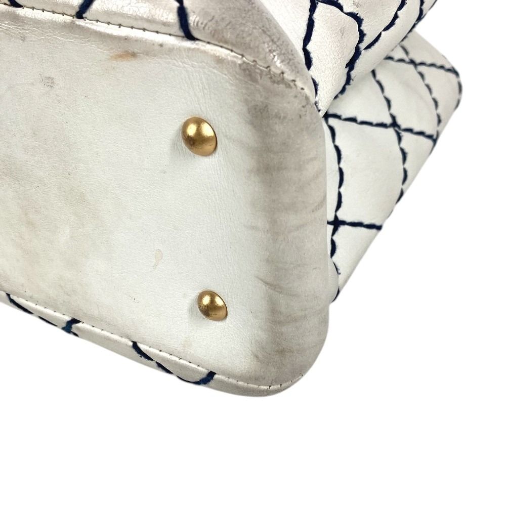 Chanel Shoulder Bag CC Logo Leather White — view 7