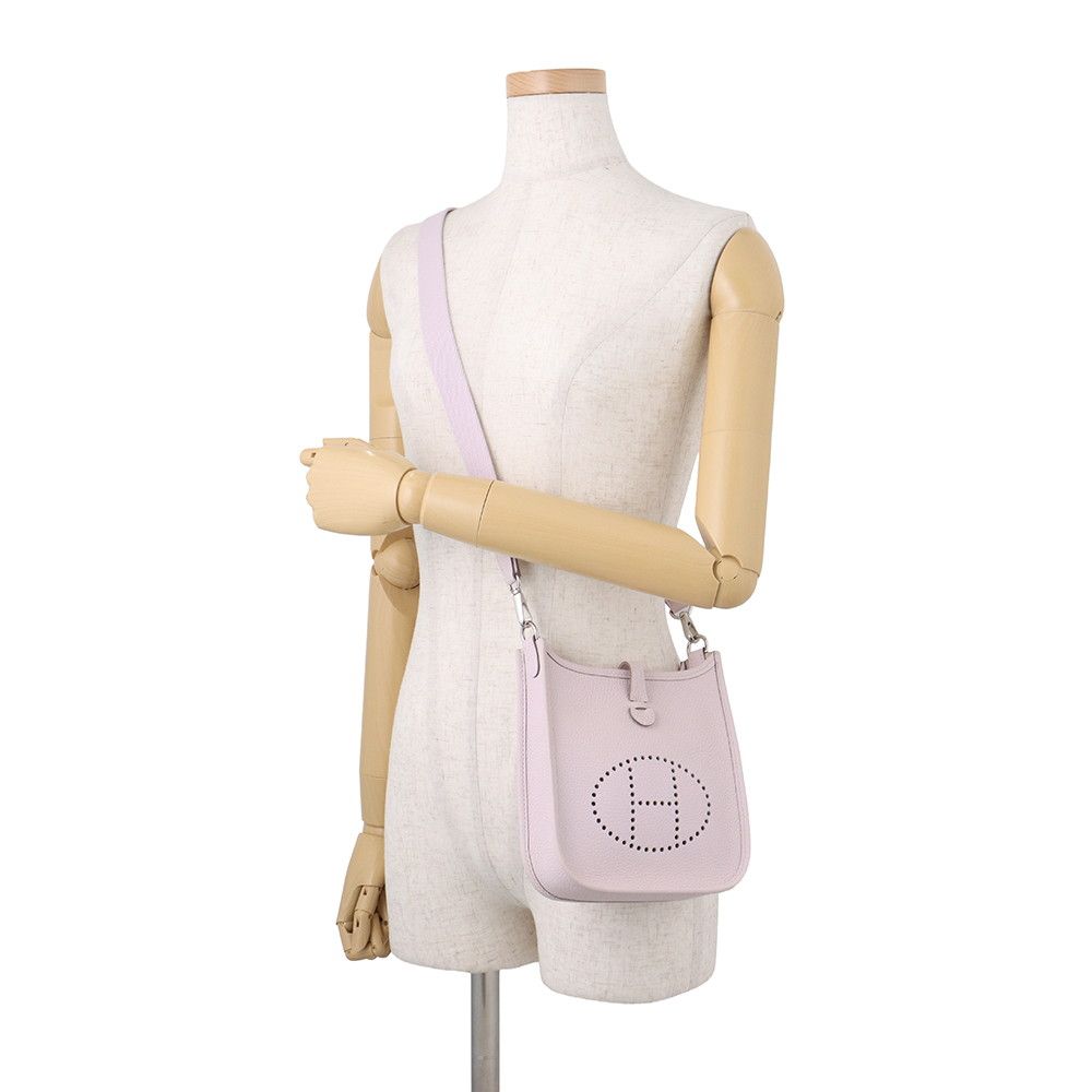 Hermes Shoulder Bag Evelyne TPM 85 Amazon Mauve Pale Silver Taurillon Clemence — view 4