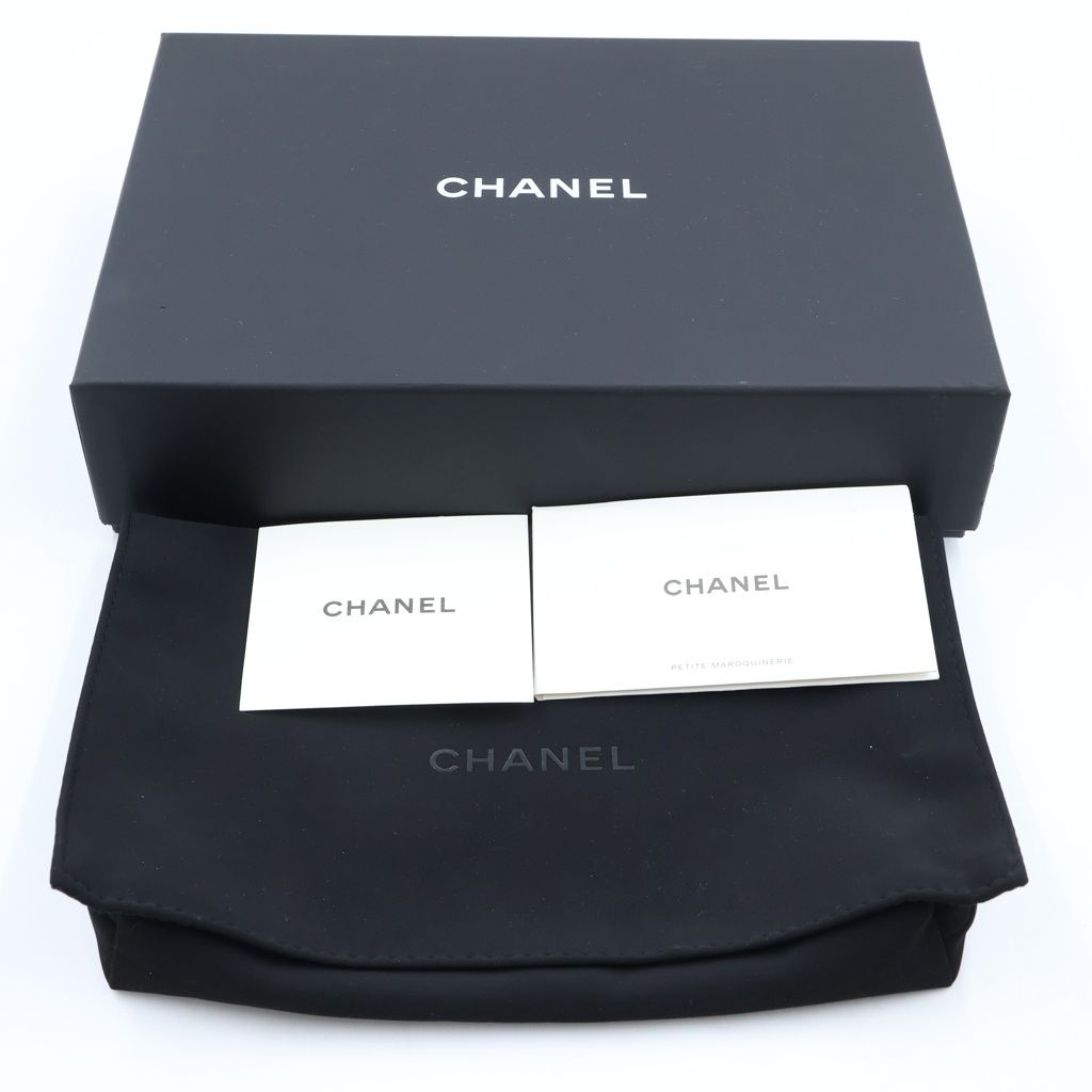 Chanel CC Logo Quilted Timeless Classic Caviar Leather Gold Chain Shoulder Bag — view 8