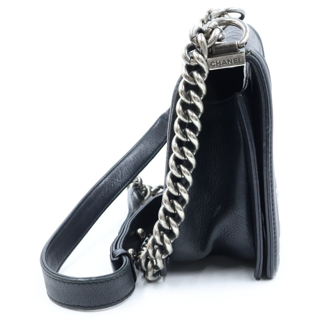 Chanel Boy 25 Quilted Lambskin Silver Chain Shoulder Bag Black — view 3