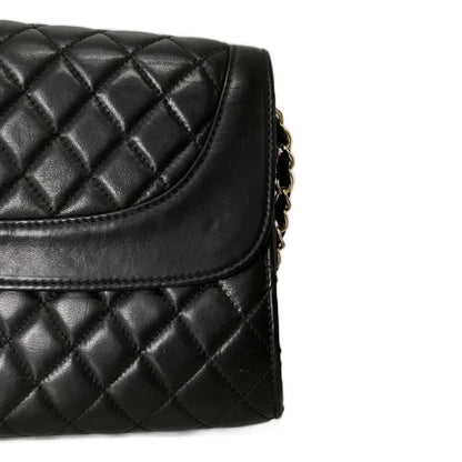 Chanel Maxi Quilted Lambskin Chain Shoulder Bag Vintage Black — view 3