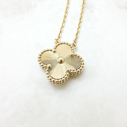 Van Cleef & Arpels Vintage Alhambra Yellow Gold Necklace — view 3