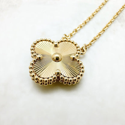 Van Cleef & Arpels Vintage Alhambra Yellow Gold Necklace — view 2