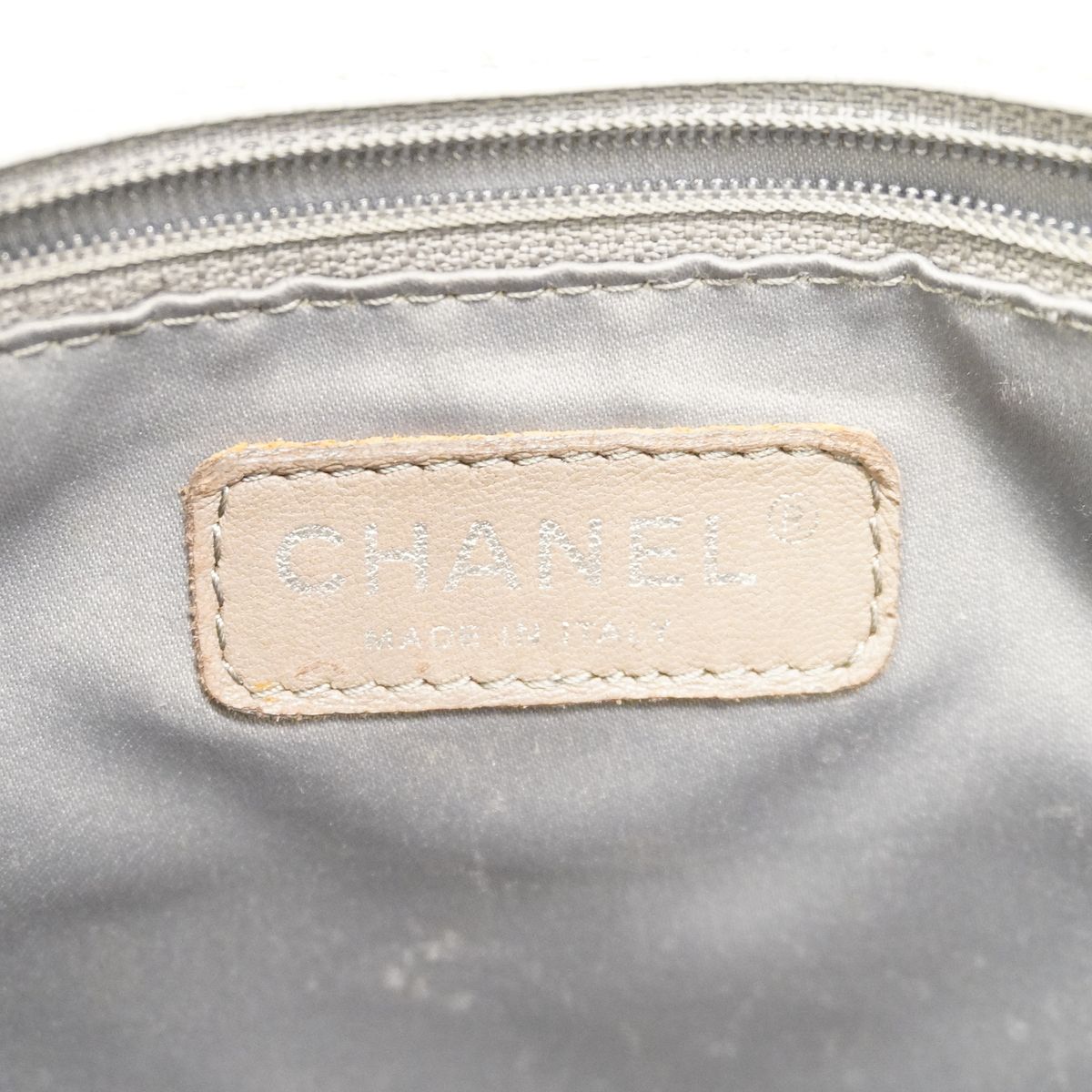 Chanel Chain Tote Bag Quilted Caviar Leather White Silver — view 5