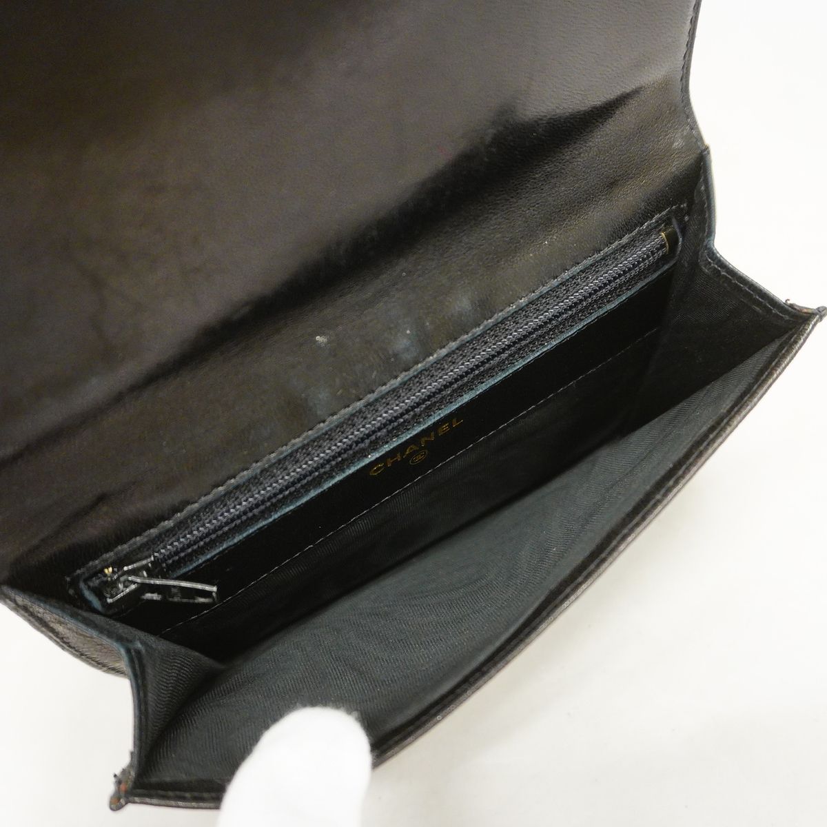 Chanel Coin Purse Lambskin Black Gold — view 4